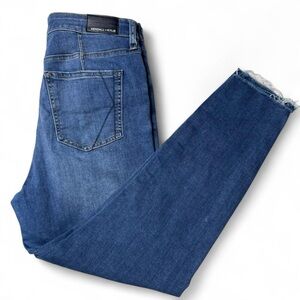 Kendall + Kylie The Kontour High Rise Skinny Distressed Jeans 13/31